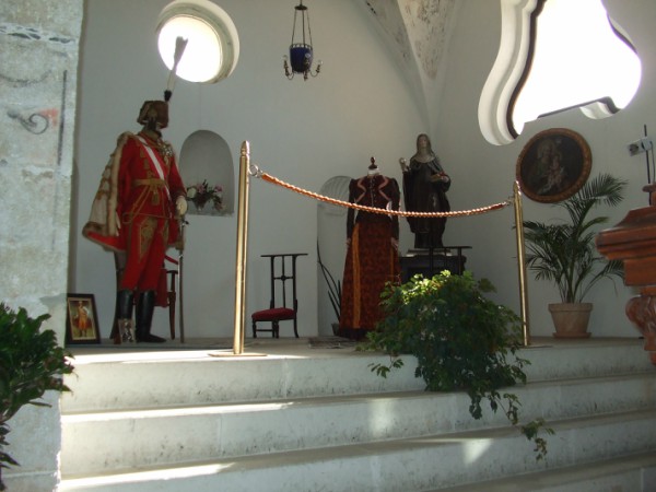 Matrimonio in uniforme in Calabria: il Palazzo delle Clarisse, Amantea (CS). Ex convento di monache di clausura, cappella del convento